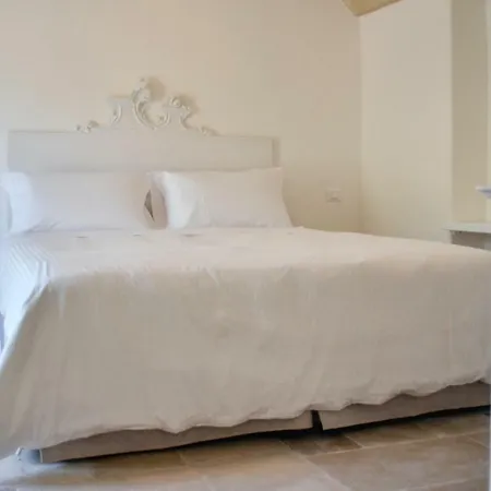 Borgo Santa Clara * Cisternino